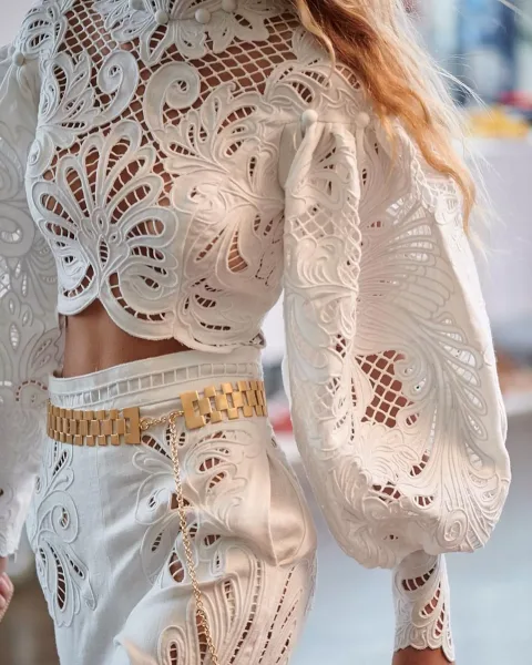 Absolutely beautiful, very elegant, very chic, love this lace outfit!!